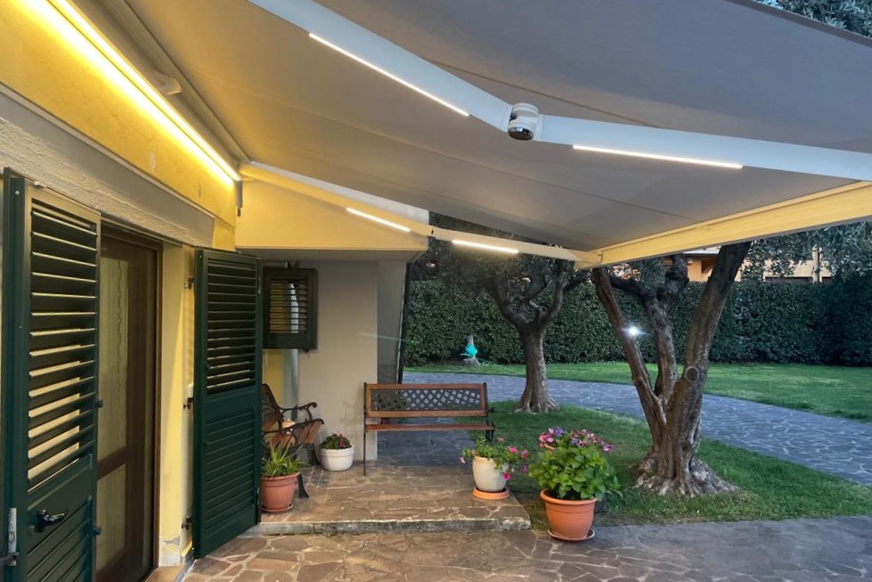 tenda da sole con luci a led